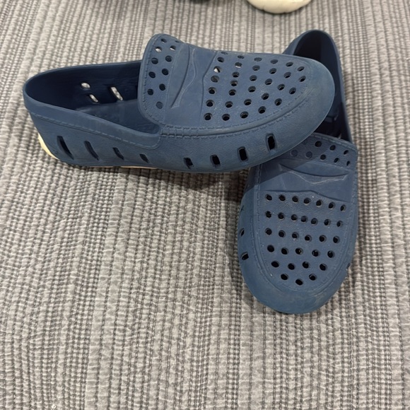 Floaters size 2 - Picture 2 of 5